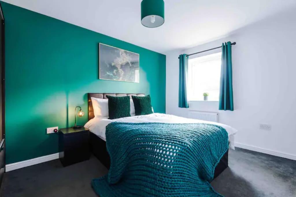 Spacious 5 Bedroom Home Hosted By Mcr Dens Manchester Eksteriør billede